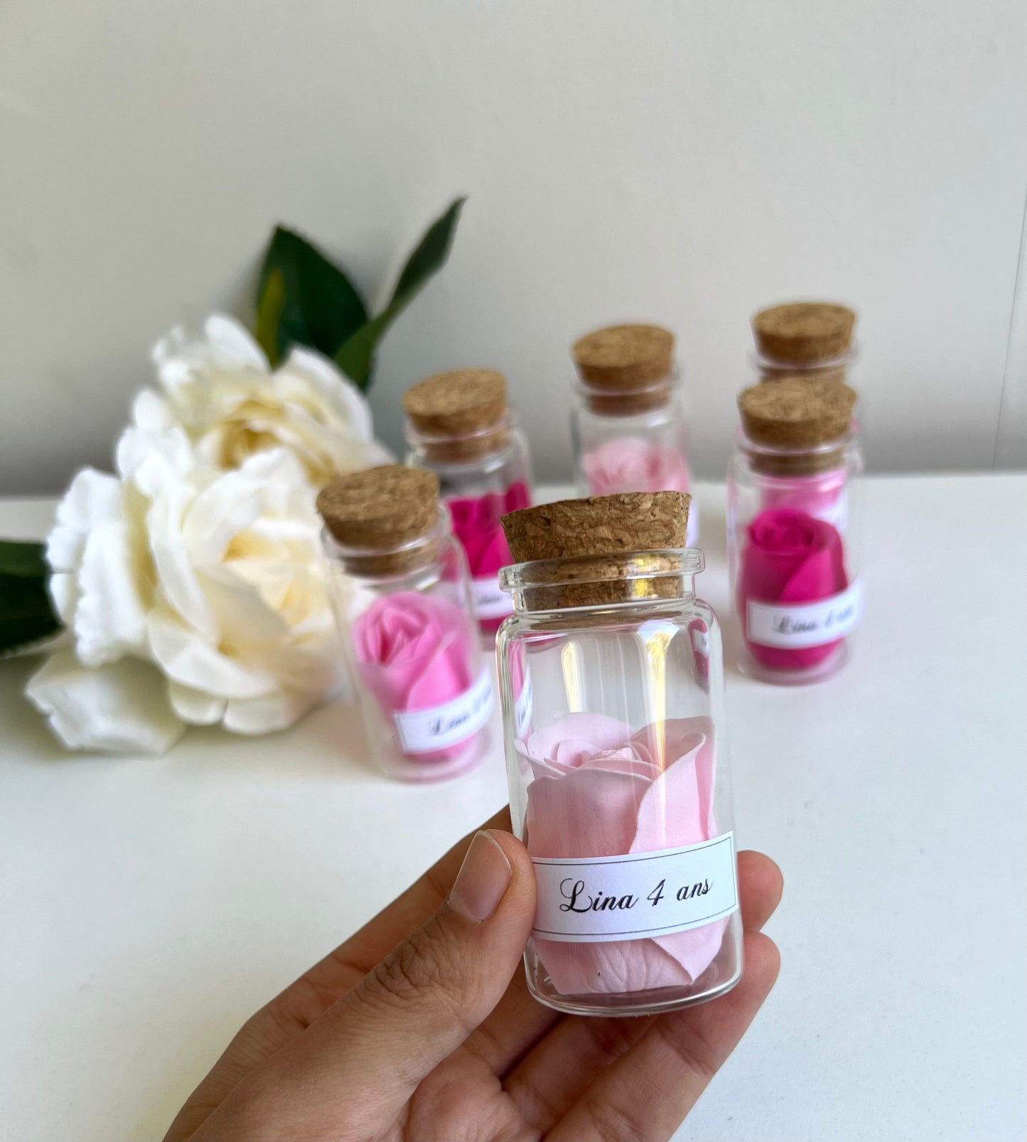 Fiole en verre personnalisé avec des roses de savon